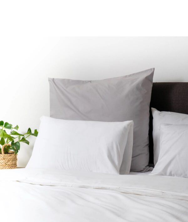 200 Thread Count 100% Cotton Percale Pillowcase (white)-pair - Image 3